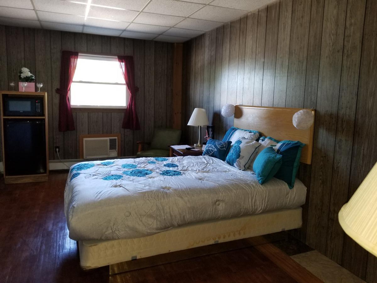 Pittsfield Motor Inn Extérieur photo