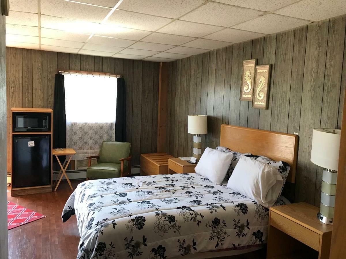 Pittsfield Motor Inn Extérieur photo